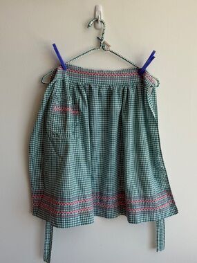 Vintage cotton handmade apron 
Blue & white gingham with pink accents